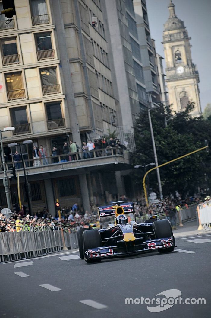 David Coulthard, Red Bull RB1, Circuito Bogotá 