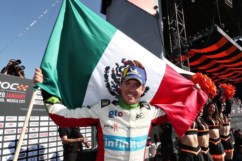 Le vainqueur Benito Guerra (MEX) sur le podium