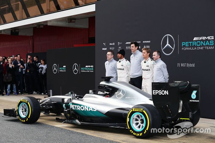 Andy Cowell, Mercedes-Benz. Lewis Hamilton, Mercedes AMG F1, Toto Wolff, Mercedes AMG F1, Nico Rosberg, Mercedes AMG F1, Paddy Lowe, Mercedes AMG F1