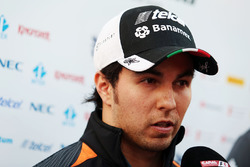 Sergio Perez, Sahara Force India F1 im Gespräch mit der Presse
