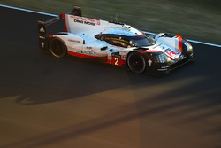 #2 Porsche LMP Team Porsche 919 Hybrid: Timo Bernhard, Earl Bamber, Brendon Hartley