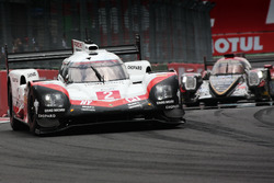#2 Porsche Team Porsche 919 Hybrid: Тімо Бернхард, Ерл Бембер, Брендон Хартлі