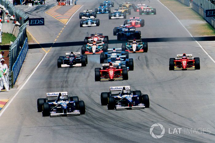 Damon Hill, Williams FW17B Renault y David Coulthard, Williams FW17B Renault al inicio