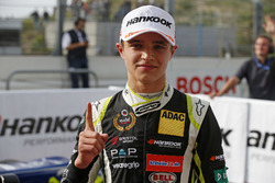Le vainqueur Lando Norris, Carlin Dallara F317 - Volkswagen