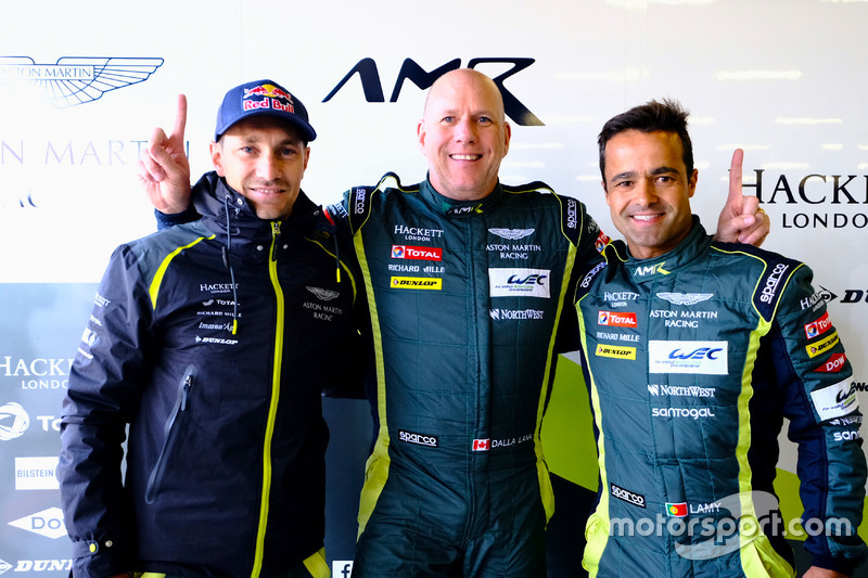 Пол Далла Лана (в центре). Aston Martin Racing (машина №98), LMGTE Am