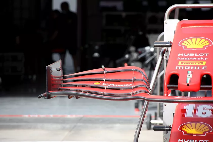 Ala delantera del Ferrari SF1000