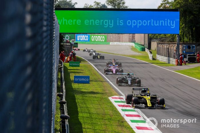 Daniel Ricciardo, Renault F1 Team R.S.20, Valtteri Bottas, Mercedes F1 W11, Lance Stroll, Racing Point RP20, Max Verstappen, Red Bull Racing RB16, Esteban Ocon, Renault F1 Team R.S.20