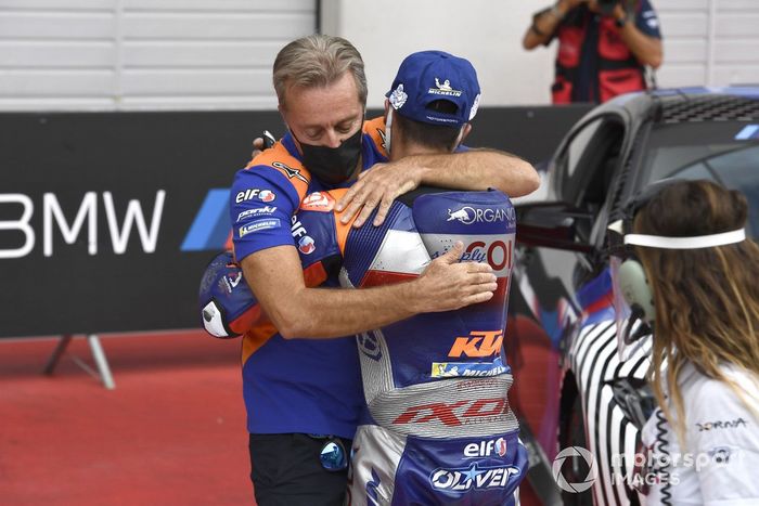 Ganador Miguel Oliveira, Red Bull KTM Tech 3, Hervé Poncharal, Red Bull KTM Tech 3