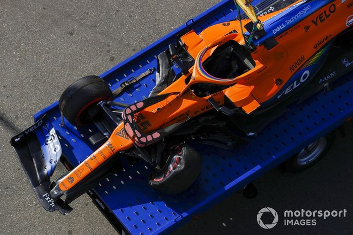 El monoplaza dañado de Carlos Sainz Jr., McLaren MCL35