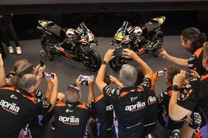 Aleix Espargaró, Aprilia Racing Team, Maverick Viñales, Aprilia Racing Team, decoración de la moto