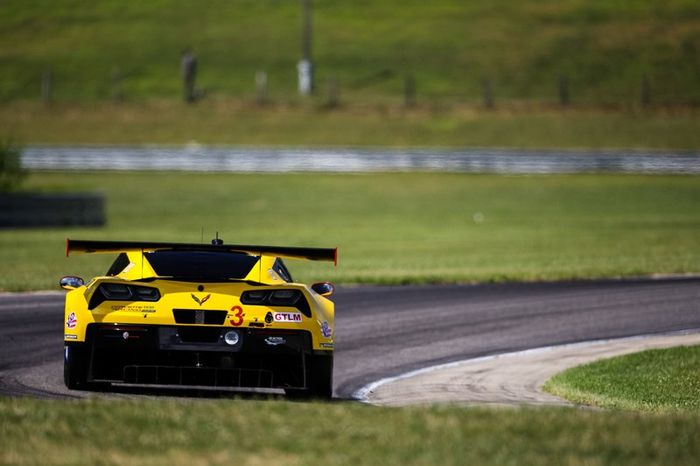 #3 Corvette Racing Corvette C7.R, GTLM: Jan Magnussen, Antonio Garcia