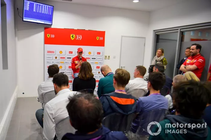 Mick Schumacher, Ferrari, en conférence de presse