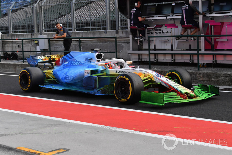 Robert Kubica, Williams FW41, con parafina en todo el coche