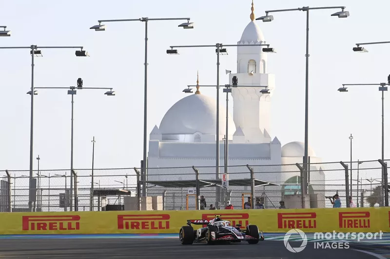 Nico Hulkenberg, Haas VF-24