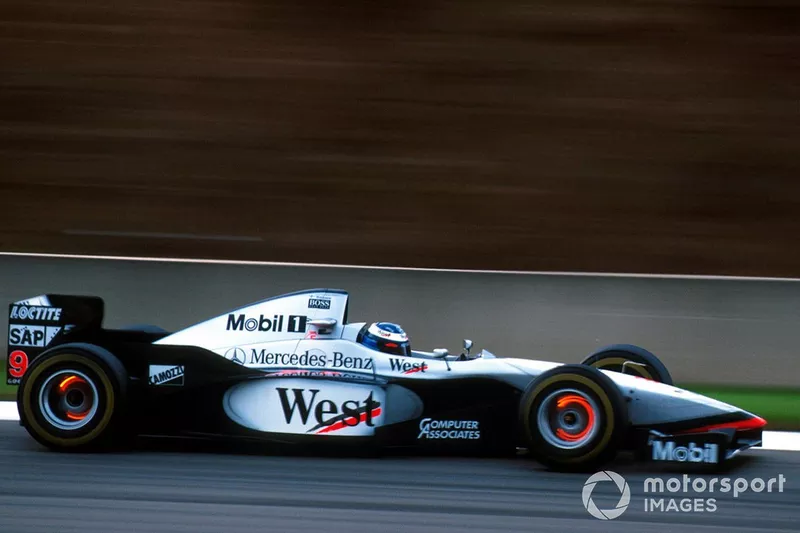 美しきF1マシン：「イメージ一新。マクラーレン最初の”シルバーアロー