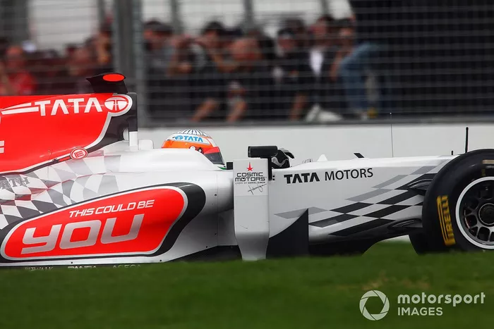 F1の奇妙なスポンサー3：資金難のHRTが苦し紛れに掲示した“広告募集”ロゴ