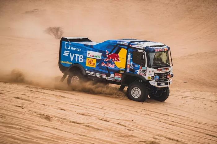 #505 Kamaz - Master: Eduard Nikolaev, Evgenii Iakovlev, Vladimir Rybakov