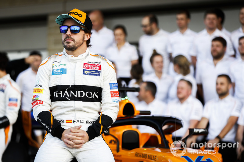 Fernando Alonso: “Não estou chateado. Estou decepcionado, porque estou nos Estados Unidos há nove dias para fazer uma corrida, e em 600 metros eu sou jogado para fora”