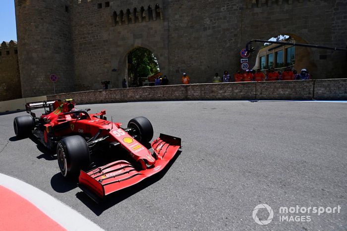 Carlos Sainz Jr., Ferrari SF21