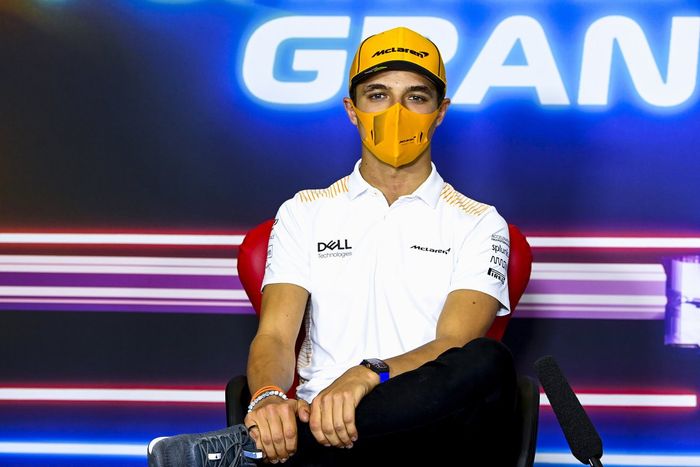 Lando Norris, McLaren en la conferencia de prensa