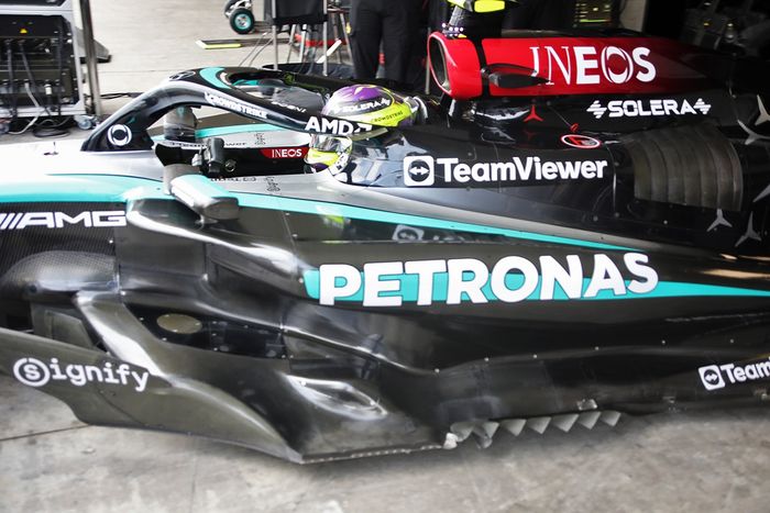 Mercedes W15 detalle