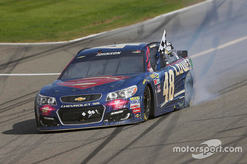 Fontana: Jimmie Johnson (Hendrick-Chevrolet)