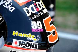 Luis Salom pegatina sobre Johann Zarco, Ajo Motorsport