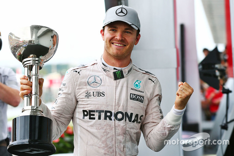 Переможець Ніко Росберг, Mercedes AMG F1 на подіумі