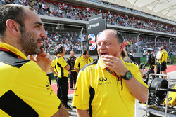 Cyril Abiteboul, Renault Sport F1, Geschäftsführer; Frederic Vasseur, Renault Sport F1 Team, Renndir