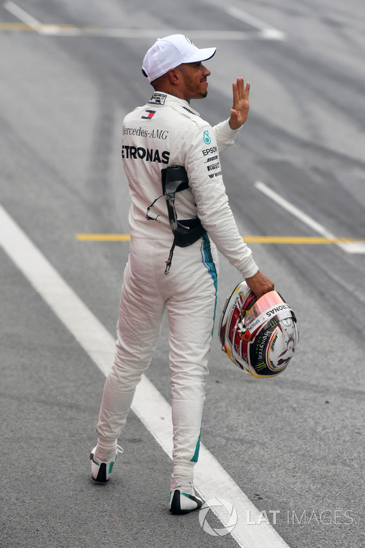 Lewis Hamilton, Mercedes-AMG F1, dans le parc fermé