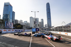 Felix Rosenqvist, Mahindra Racing, spins at the start of the race