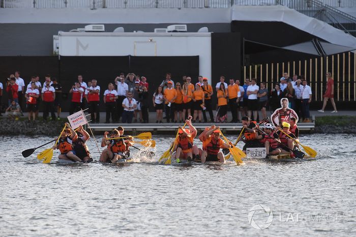 La carrera de balsas