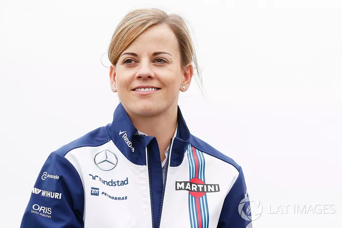Desde inicios de la década de los noventa, en Brasil 1992 exactamente, una mujer no participaba oficialmente en alguna sesión de un fin de semana de Gran Premio. Susie Wolff lo hizo en cuatro ocasiones, dos en 2014, dos en 2015.