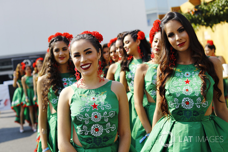 Las chicas de la parrilla