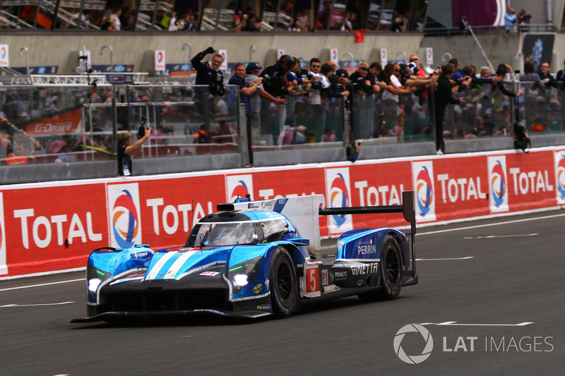 #5 CEFC TRSM RACING Ginetta G60-LT-P1: Charles Robertson, Michael Simpson, Leo Roussel