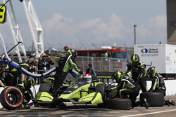 Charlie Kimball, Carlin Chevrolet, pit stop