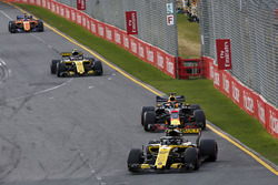 Nico Hulkenberg, Renault Sport F1 Team R.S. 18 Daniel Ricciardo, Red Bull Racing RB14