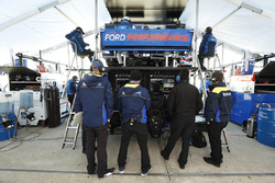 #67 Chip Ganassi Racing Ford GT, GTLM: Ryan Briscoe, Richard Westbrook, Scott Dixon engineers