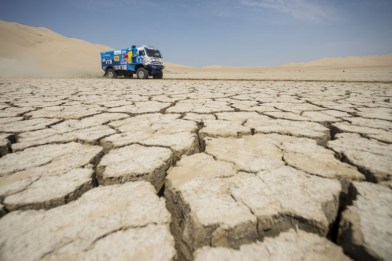 #507 Team Kamaz Master: Ayrat Mardeev, Aydar Belyaev, Dmitry Svistunov