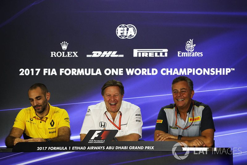 Cyril Abiteboul, Renault Sport F1 Managing Director, Zak Brown, McLaren Executive Director and Mario