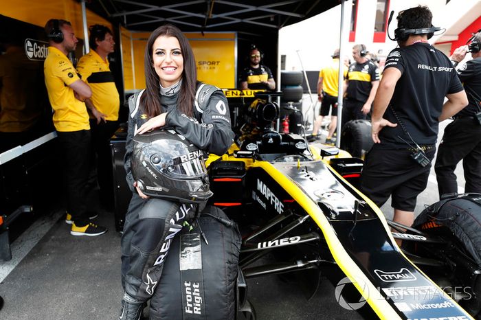 Aseel Al-Hamad, miembra de la federación automovilística de Arabia Saudi y representante FIA de Arabia Saudi en la Comisión de Mujeres en el Motorsport