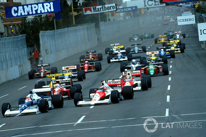 Jean Alesi, Tyrrell 018 Ford ve Gerhard Berger, Mclaren MP4/5B Honda