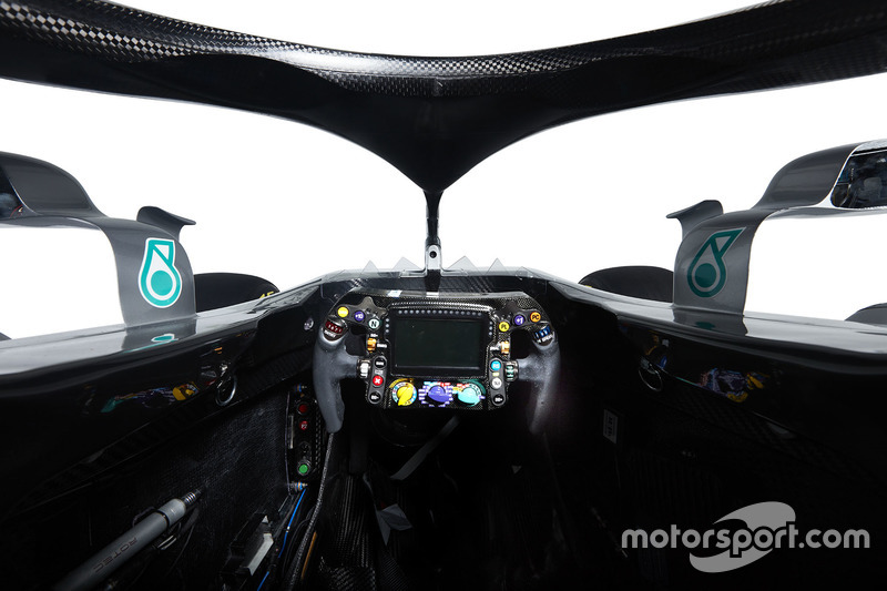 Cockpit Mercedes AMG F1 W09