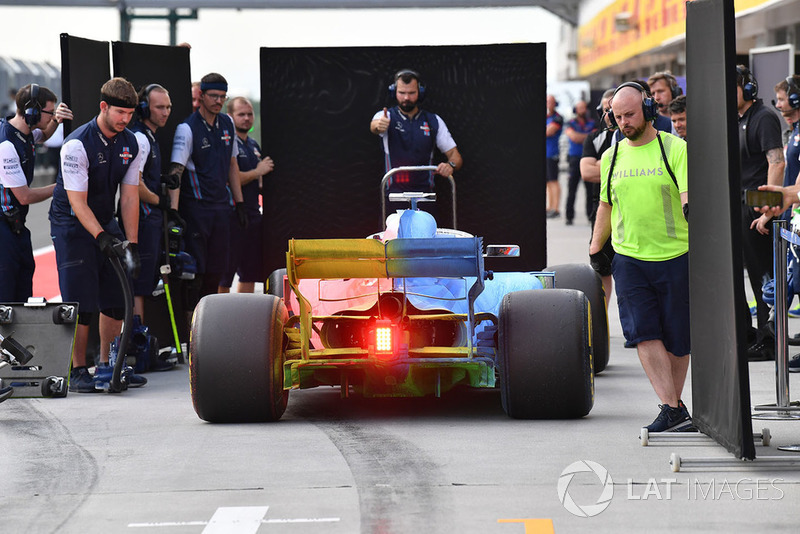 Robert Kubica, Williams FW41, avec de la peinture aéro flow-viz sur la voiture