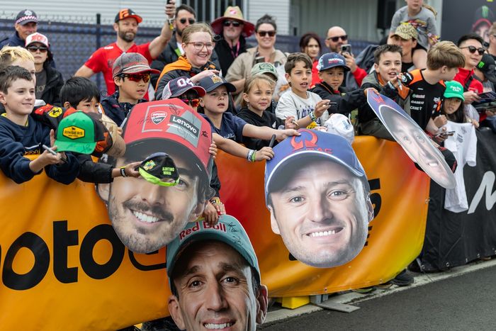 Fans