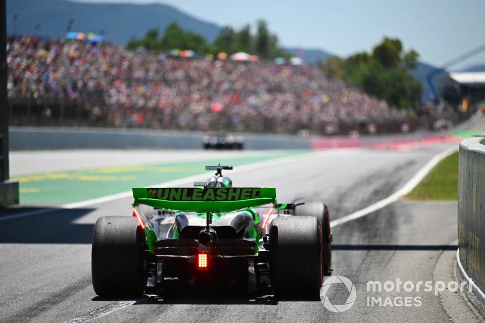 Valtteri Bottas, Stake F1 Team Kick Sauber C44, sale de boxes