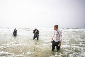 Nico Rosberg, founder and CEO, Rosberg X Racing and Molly Taylor, Johan Kristoffersson, have a swim