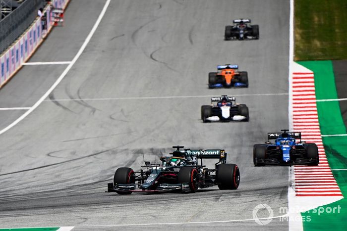 Lance Stroll, Aston Martin AMR21, Fernando Alonso, Alpine A521, George Russell, Williams FW43B, Daniel Ricciardo, McLaren MCL35M