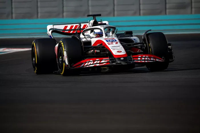 Nico Hulkenberg, Haas, VF-22 