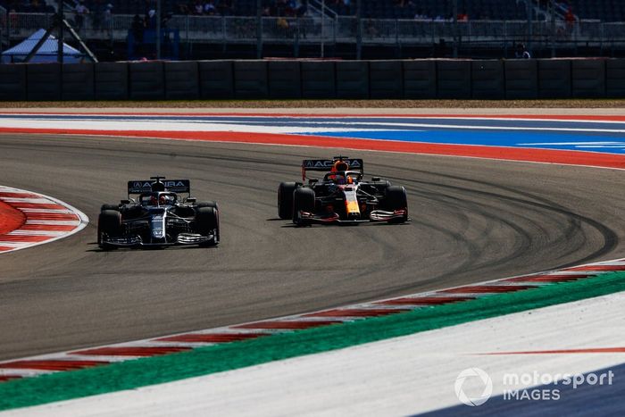 Yuki Tsunoda, AlphaTauri AT02, Max Verstappen, Red Bull Racing RB16B